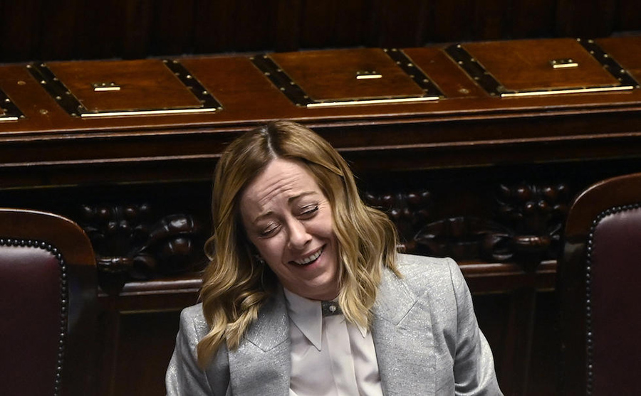 2025: Inarrestabile Democratico Bellicismo 46 giorgia meloni robin hood