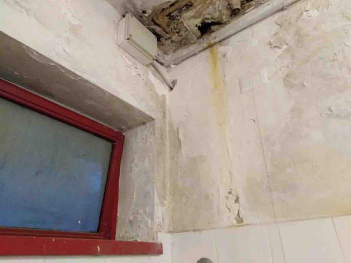 soffitto spogliatoio